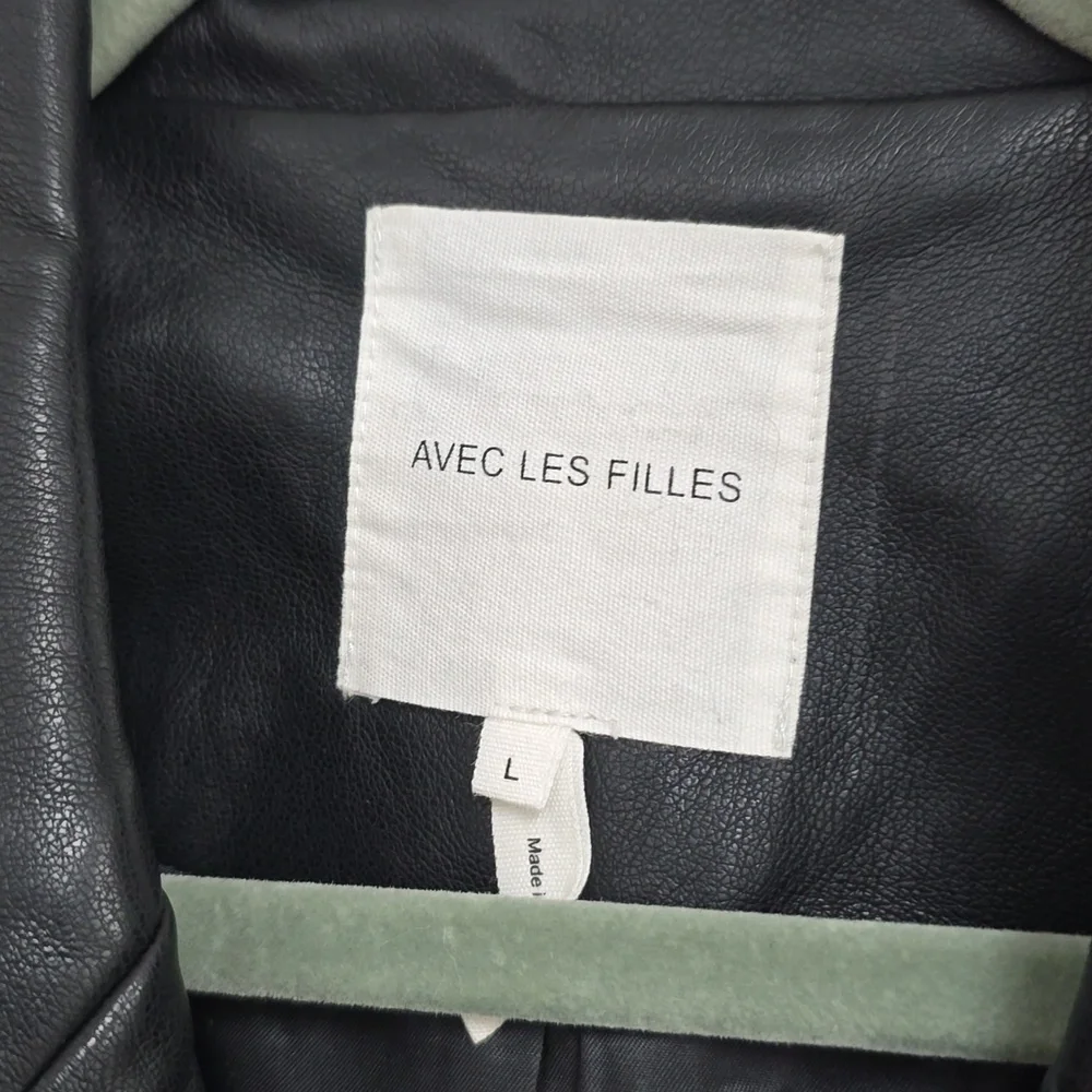 AVEC LES FILLES Double Breasted Faux Leather Blazer In Black